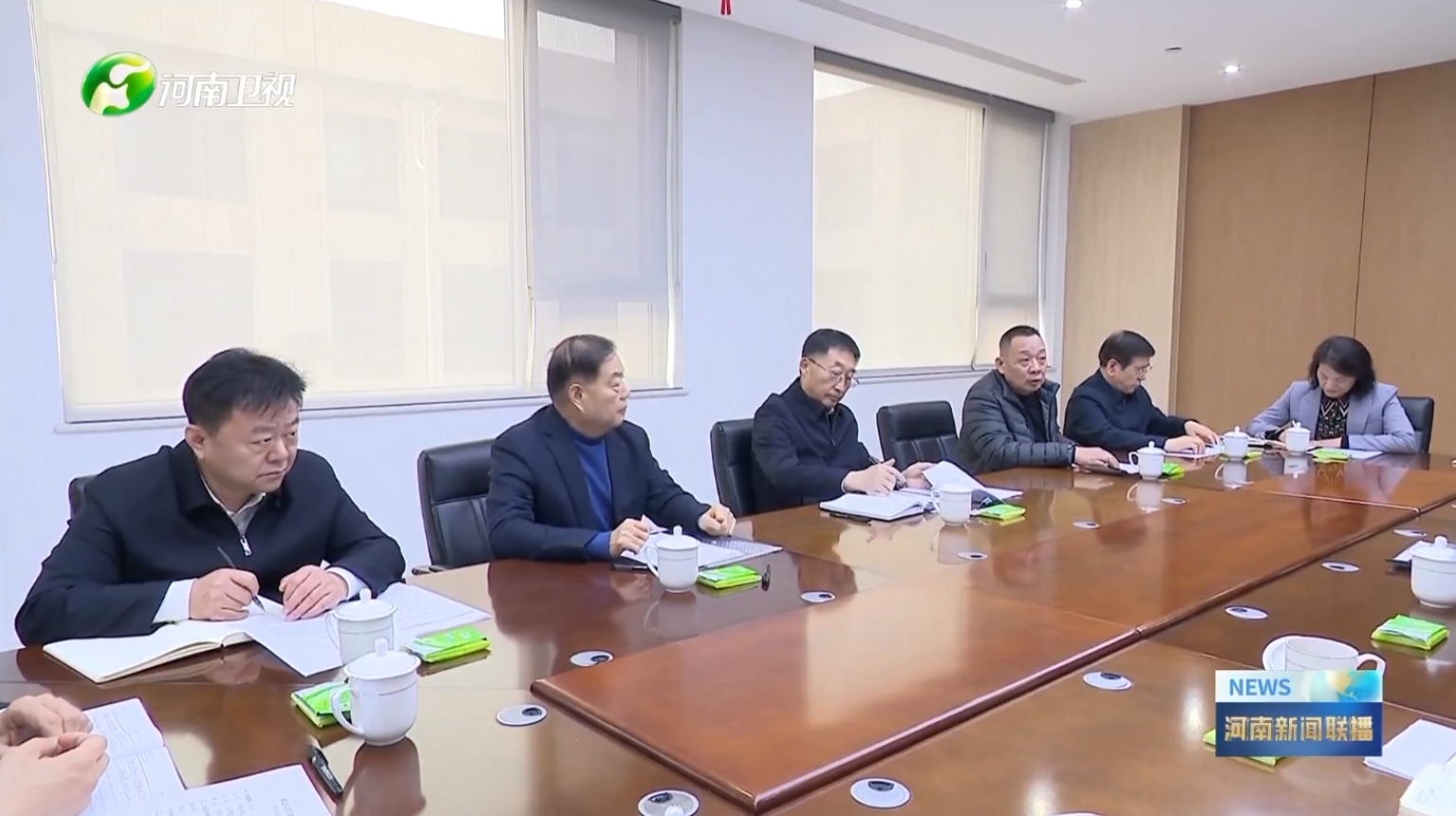 河南卫视新闻联播报道K8凯发·国际官方网站集团党委书记、创始人楚金甫参加省委书记刘宁在许昌召开的民营企业座谈会